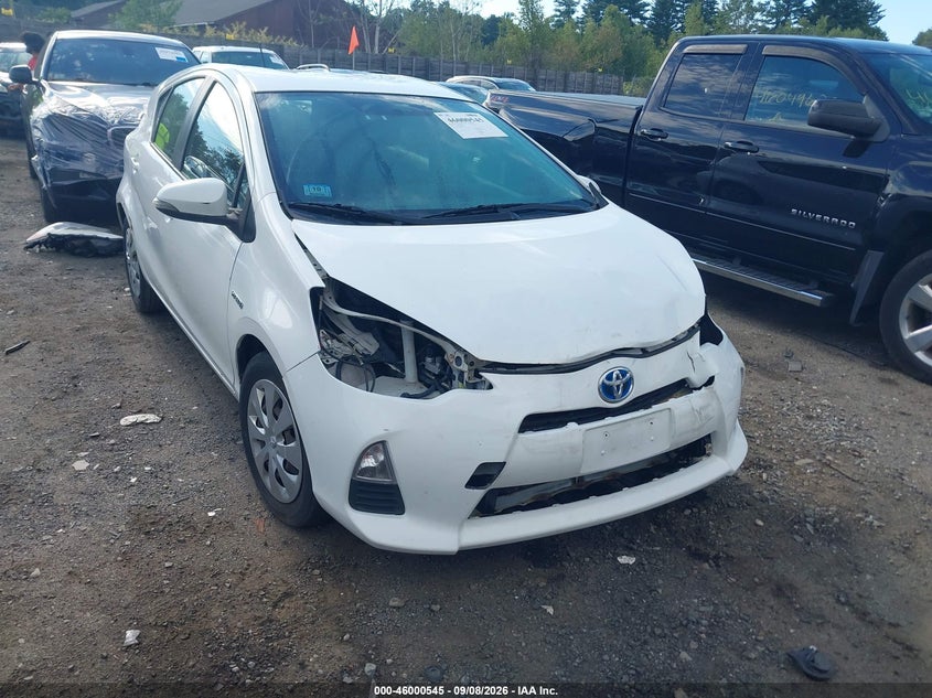 2013 TOYOTA PRIUS C auction photo 1