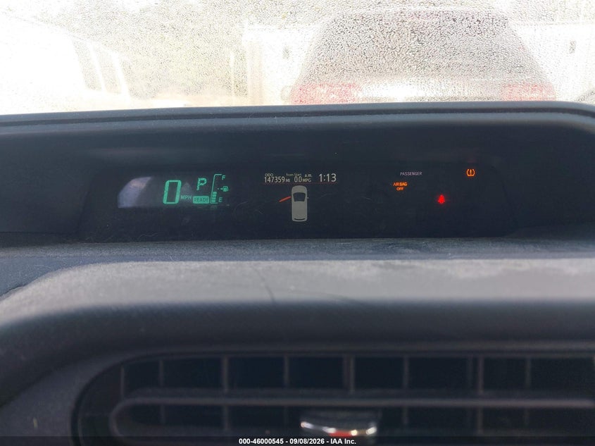 2013 TOYOTA PRIUS C auction photo 7