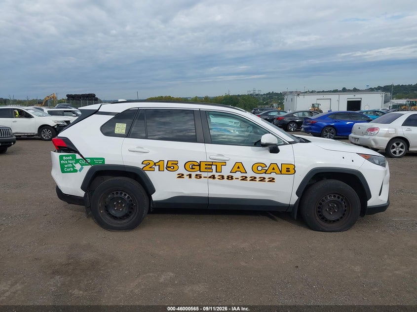 TOYOTA RAV4 - zdjęcie 13