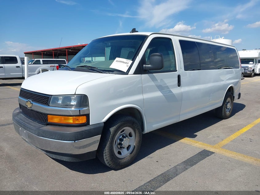 2018 CHEVROLET EXPRESS 3500 auction photo 2