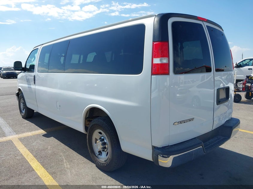 2018 CHEVROLET EXPRESS 3500 auction photo 3