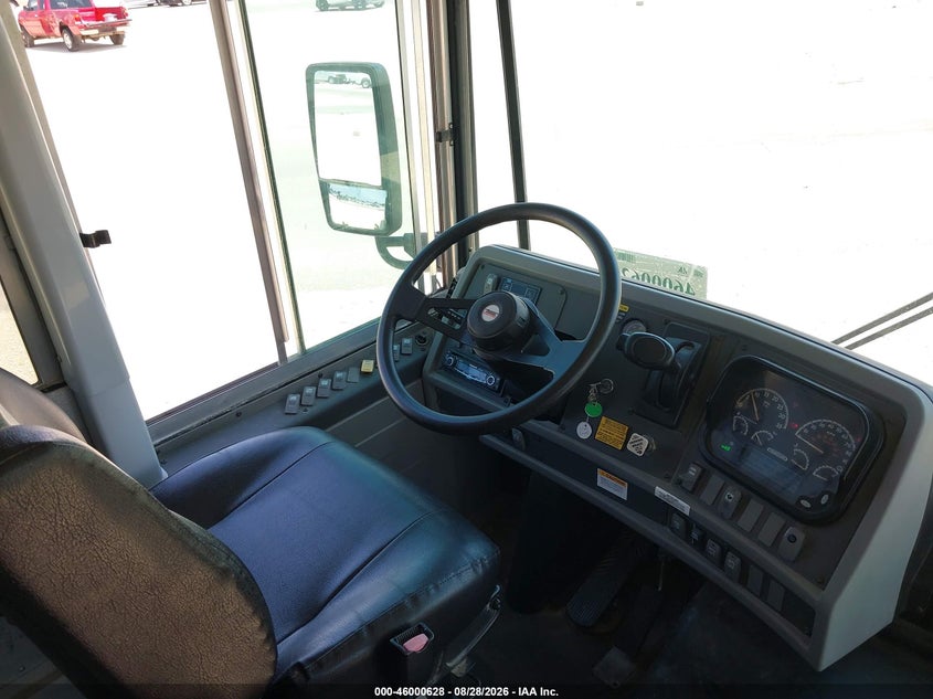2013 THOMAS TRANSIT BUS auction photo 5