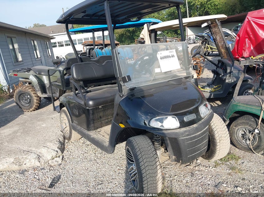 2022 EZGO GOLFCART auction photo 1