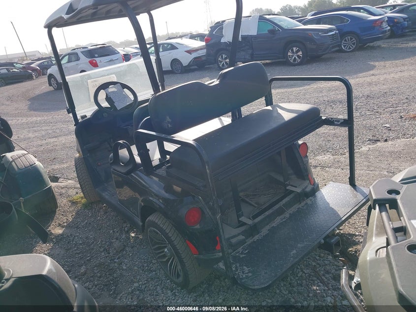 2022 EZGO GOLFCART auction photo 3