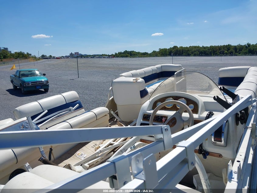 2007 BENTLEY BOAT auction photo 5