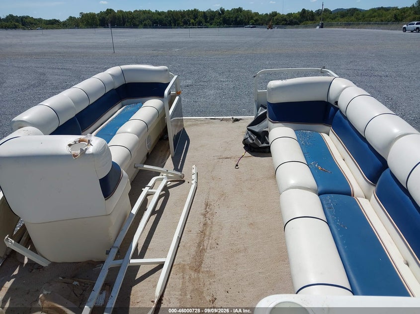 2007 BENTLEY BOAT auction photo 8