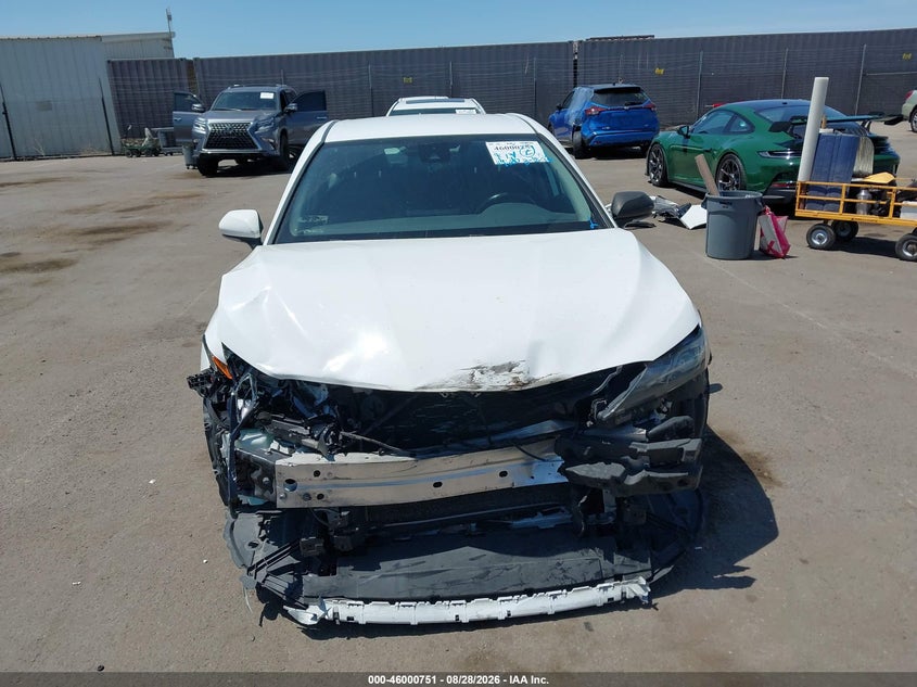 TOYOTA CAMRY - zdjęcie 15