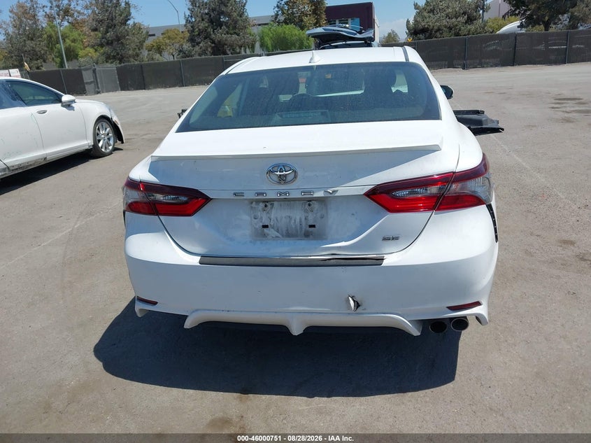 TOYOTA CAMRY - zdjęcie 19