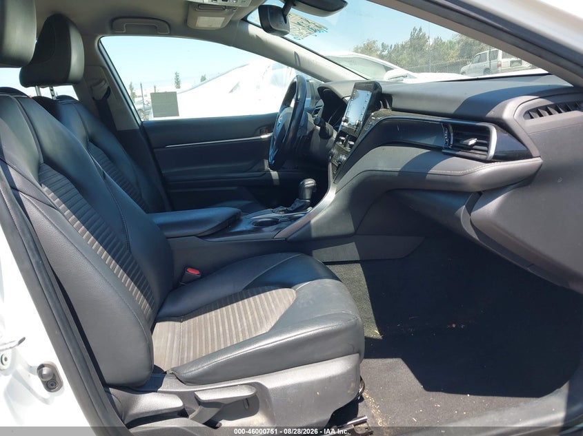 TOYOTA CAMRY - zdjęcie 5