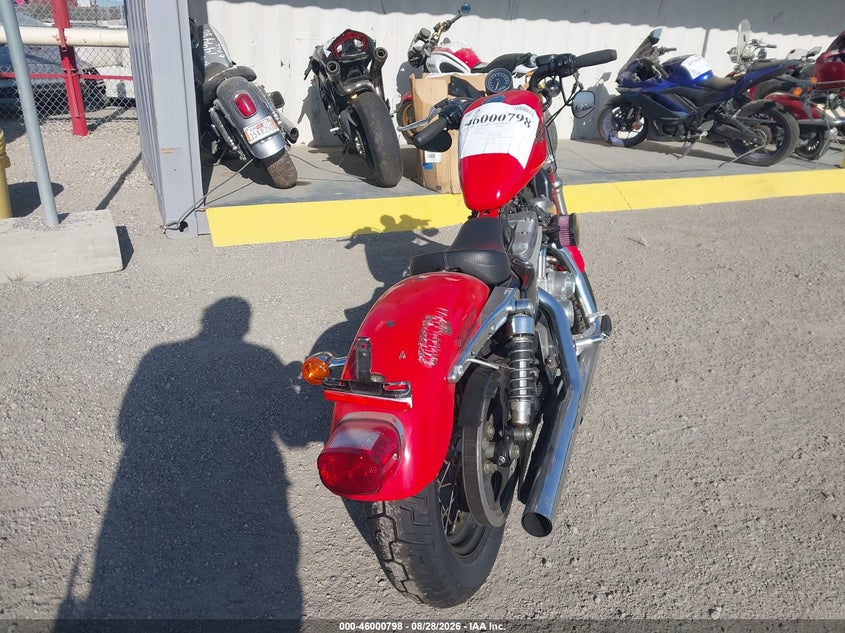 HARLEY-DAVIDSON XL883 2010