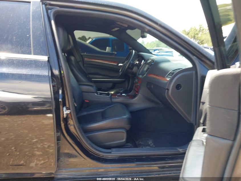 2014 CHRYSLER 300 auction photo 5