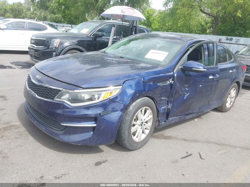 2018 Kia Optima, Лівий бік, IAAI, VIN 5XXGT4L33JG211941 — фото 2
