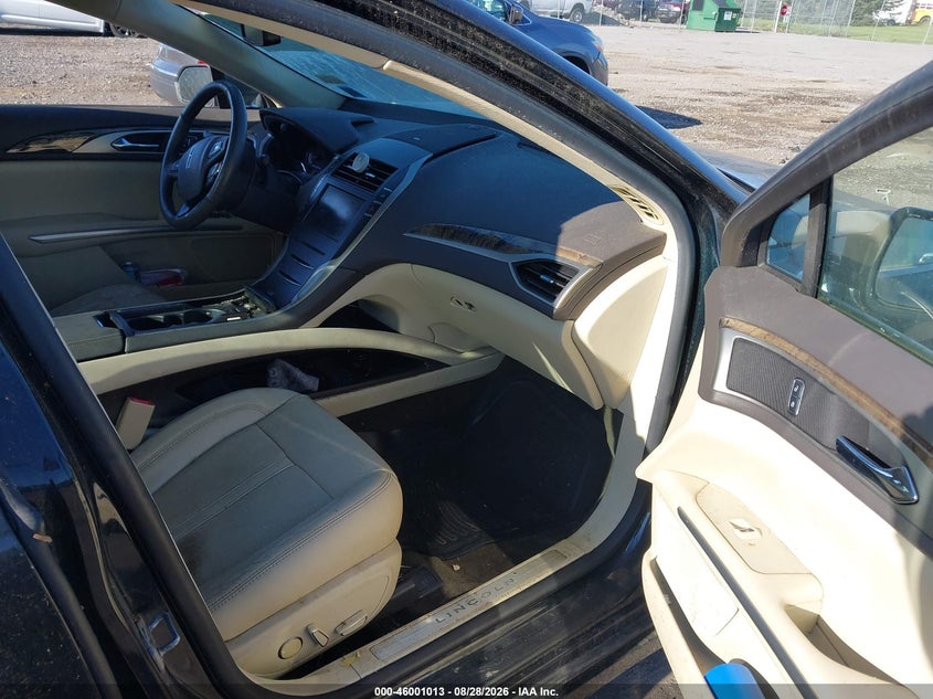 2014 LINCOLN MKZ HYBRID auction photo 5
