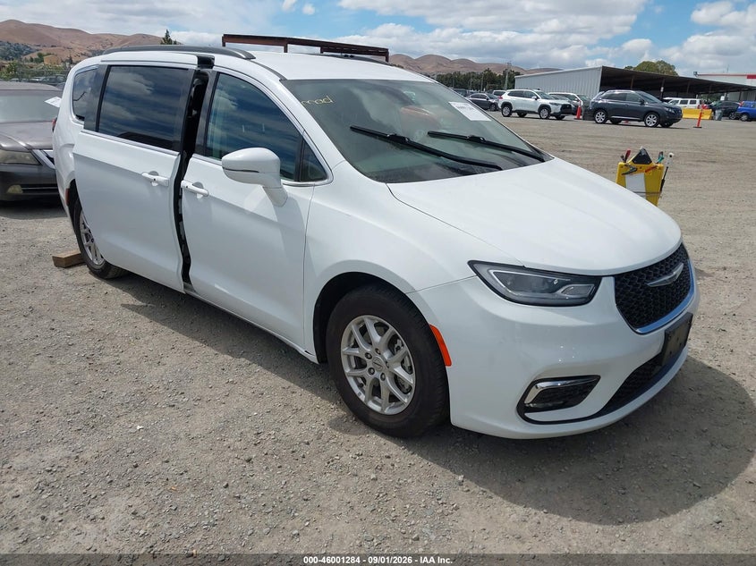 2022 CHRYSLER PACIFICA auction photo 1