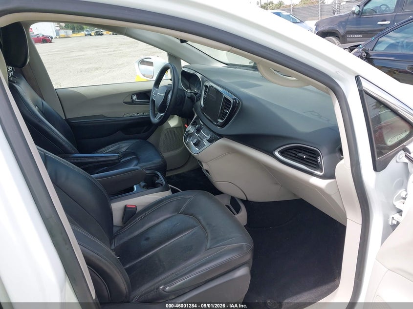 2022 CHRYSLER PACIFICA auction photo 5