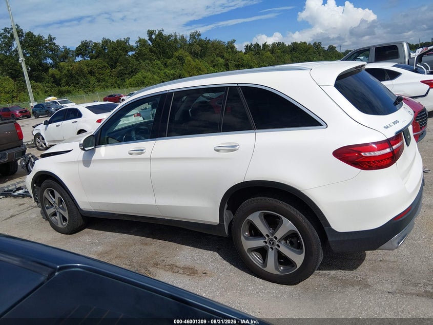 MERCEDES-BENZ GLC 300 - zdjęcie 15