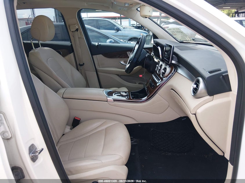 MERCEDES-BENZ GLC 300 - zdjęcie 5