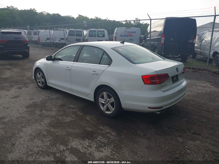 2015 VOLKSWAGEN JETTA auction photo 3