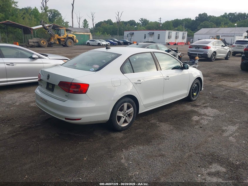 2015 VOLKSWAGEN JETTA auction photo 4