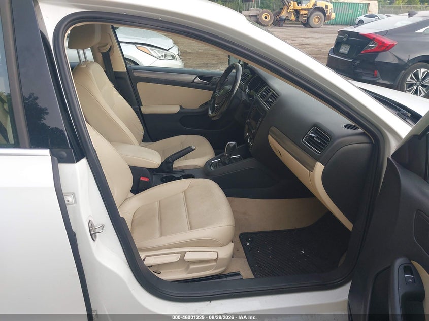 2015 VOLKSWAGEN JETTA auction photo 5