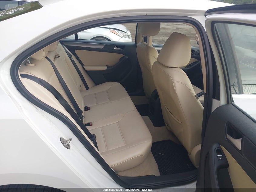 2015 VOLKSWAGEN JETTA auction photo 8