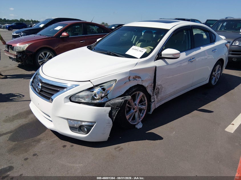 2015 Nissan Altima, Left Front, IAAI, VIN 1N4AL3AP9FC438117 — photo 2