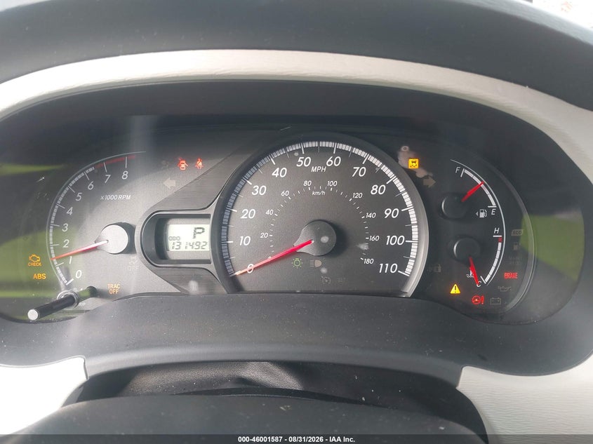 2012 TOYOTA SIENNA auction photo 7