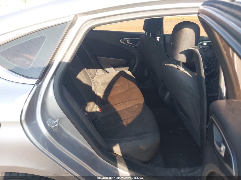 2015 CHRYSLER 200 auction photo 8