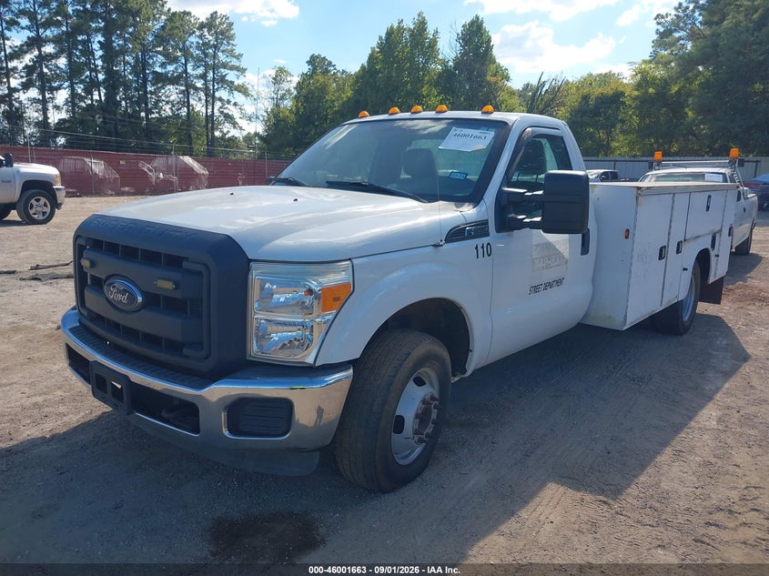 2016 FORD F-350 CHASSIS auction photo 2