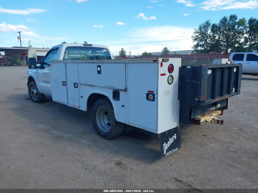 2016 FORD F-350 CHASSIS auction photo 3