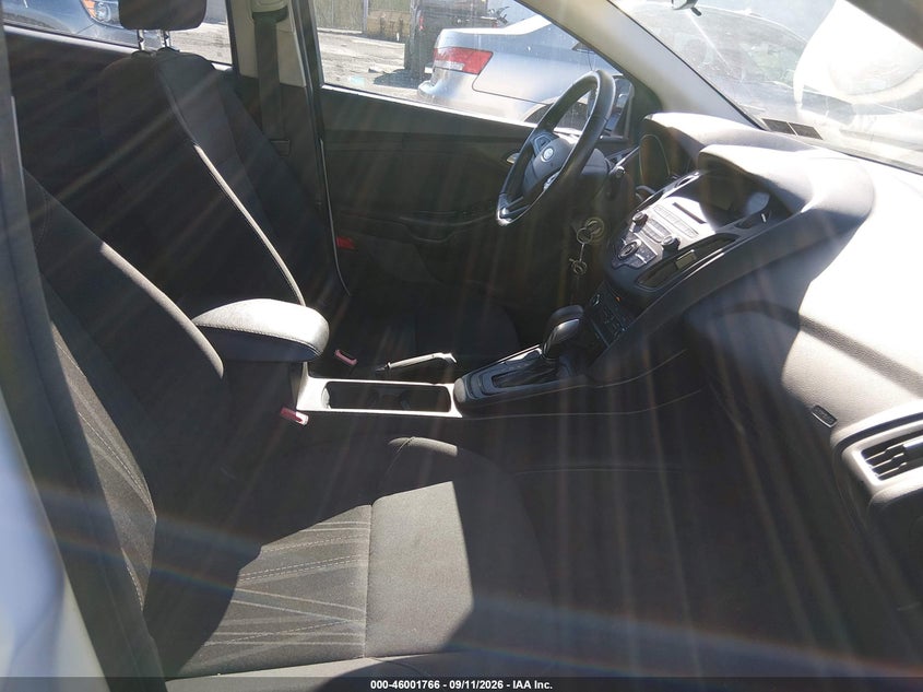 2017 FORD FOCUS auction photo 5