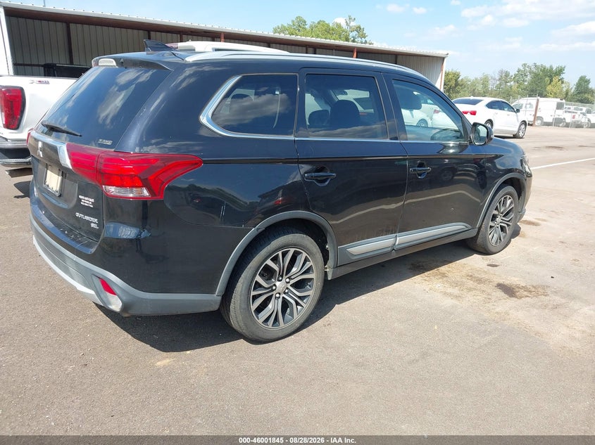 2018 MITSUBISHI OUTLANDER auction photo 4