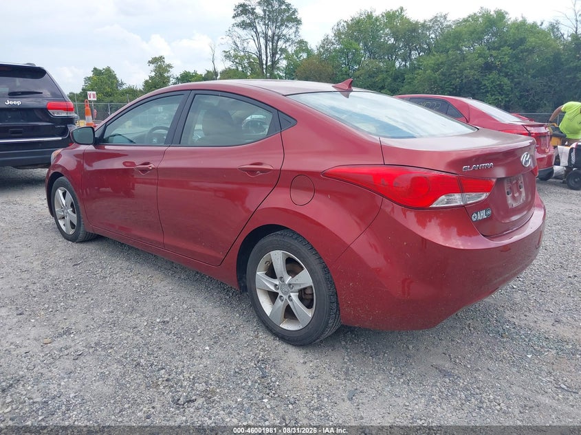 2013 HYUNDAI ELANTRA auction photo 3