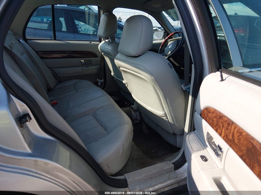 2005 MERCURY GRAND MARQUIS auction photo 8