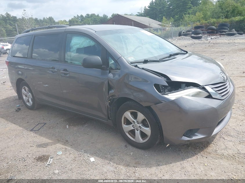 Фото 1 - TOYOTA SIENNA