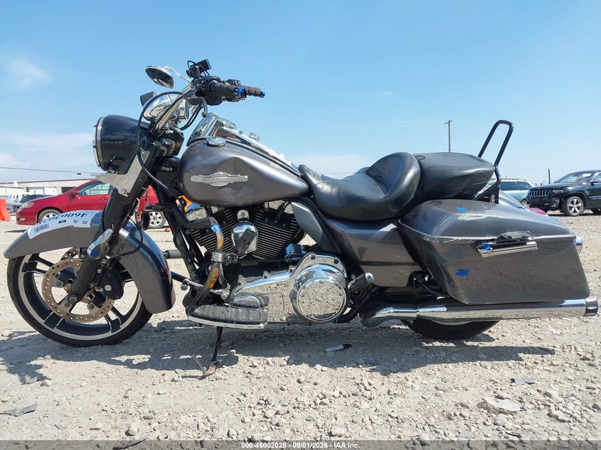 HARLEY-DAVIDSON FLHP 2014