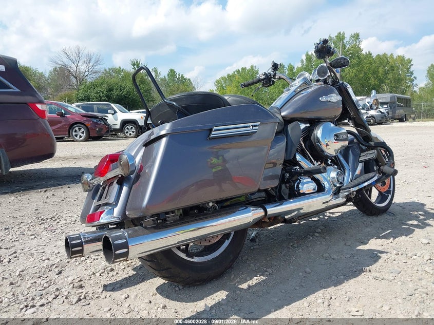 HARLEY-DAVIDSON FLHP 2014