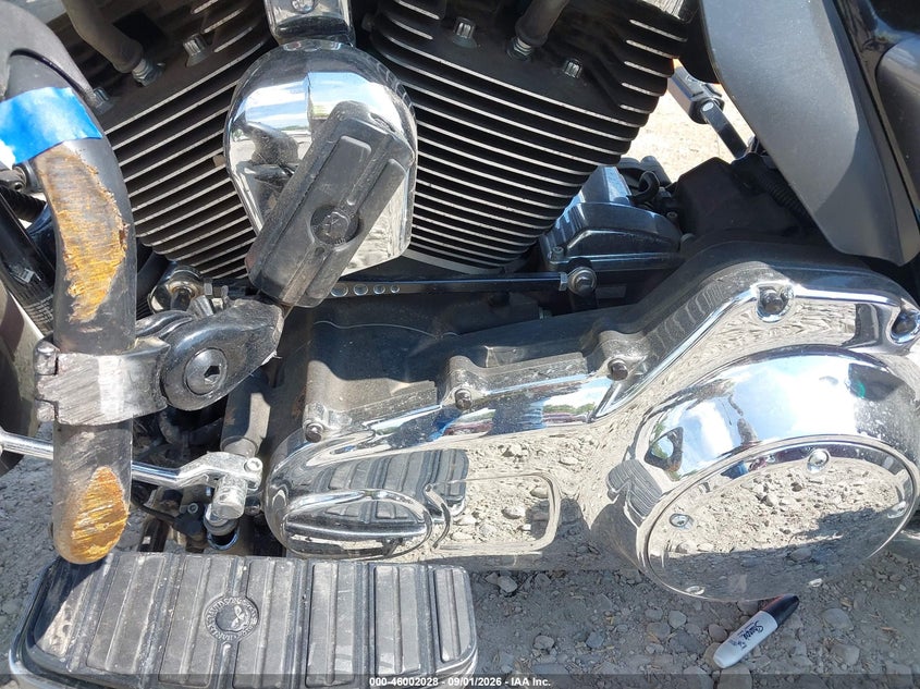 HARLEY-DAVIDSON FLHP 2014
