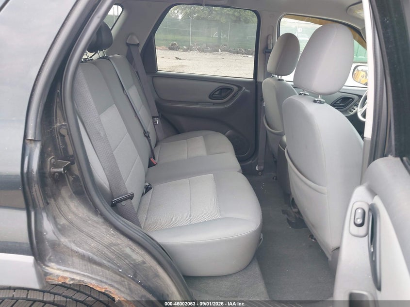2006 FORD ESCAPE auction photo 8