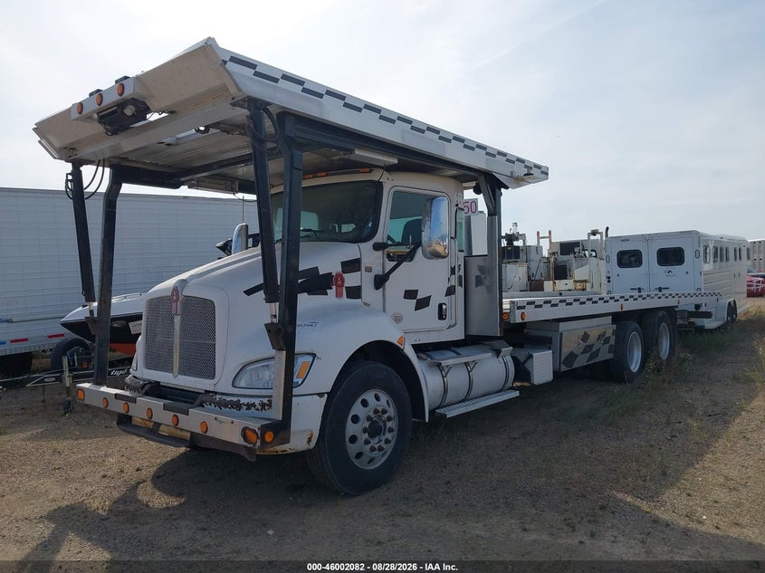 2012 KENWORTH CONSTRUCTION auction photo 2