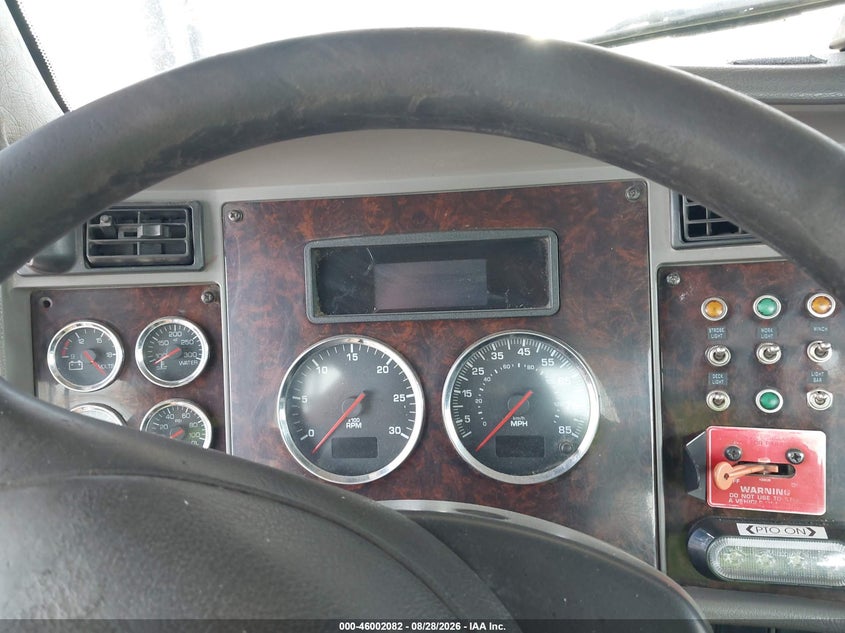 2012 KENWORTH CONSTRUCTION auction photo 5