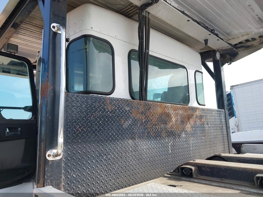 2012 KENWORTH CONSTRUCTION auction photo 6