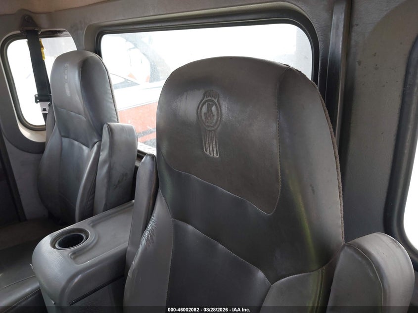 2012 KENWORTH CONSTRUCTION auction photo 7