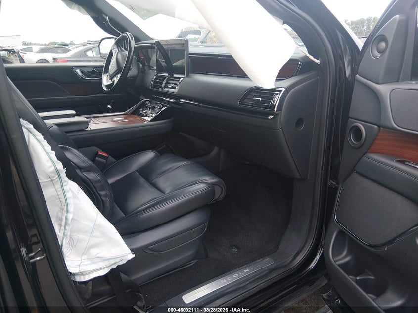 2022 LINCOLN NAVIGATOR auction photo 5
