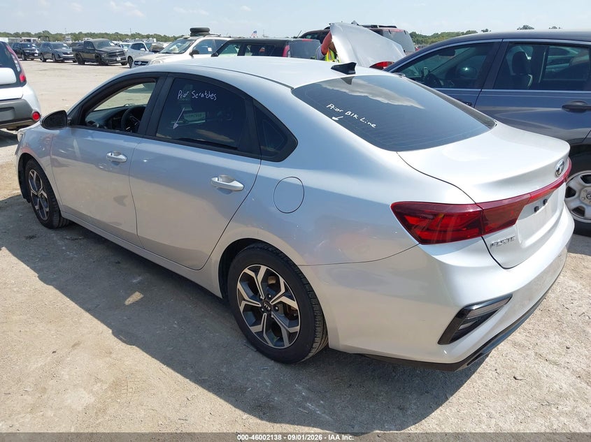 Фото 3 - KIA FORTE
