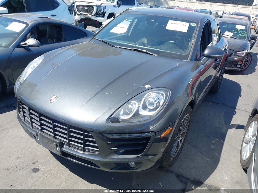 2018 Porsche Macan, Left Front, IAAI, VIN WP1AB2A52JLB34205 — photo 2