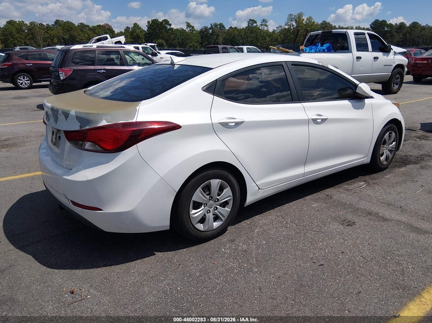 2016 HYUNDAI ELANTRA auction photo 4