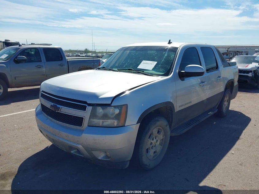 2010 CHEVROLET AVALANCHE 1500 auction photo 2