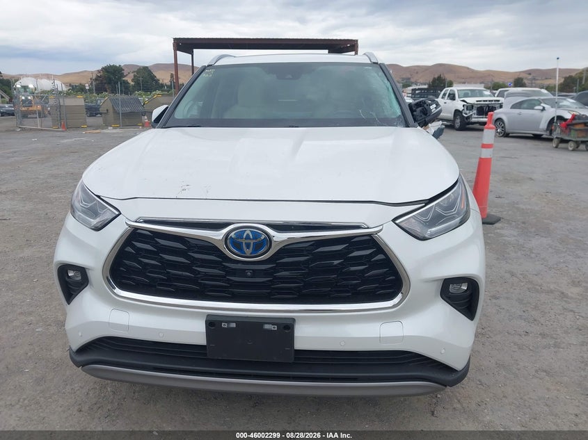 2024 TOYOTA HIGHLANDER SPORT UTILITY VEHICLE 2.5L I-4 DI, DOHC, VVT, REGULAR , 186HP