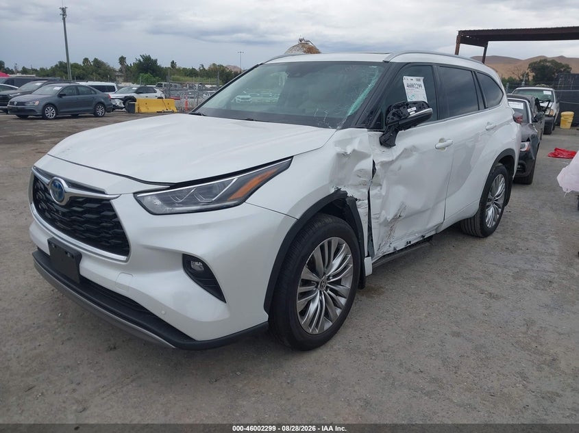2024 TOYOTA HIGHLANDER SPORT UTILITY VEHICLE 2.5L I-4 DI, DOHC, VVT, REGULAR , 186HP